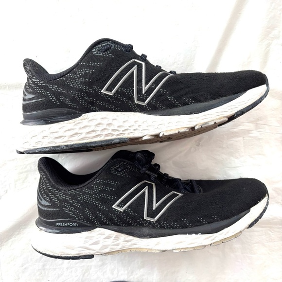 New Balance Fresh Foam 880v11 Black Running Shoes SZ 10 Worn 1X main image 11